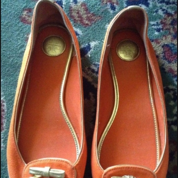 Orange Tory Burch flats like new size 10 1/2 M - Picture 2 of 5